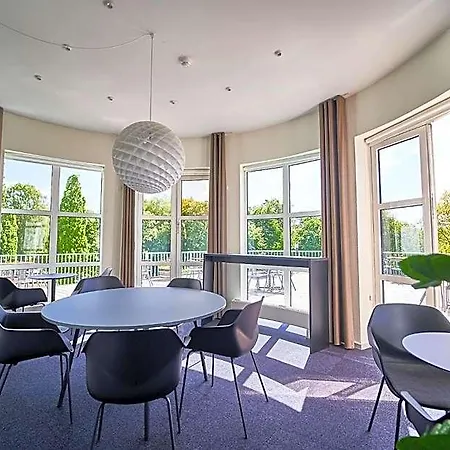 Hotel Vejlsohus And Conference Center 3*